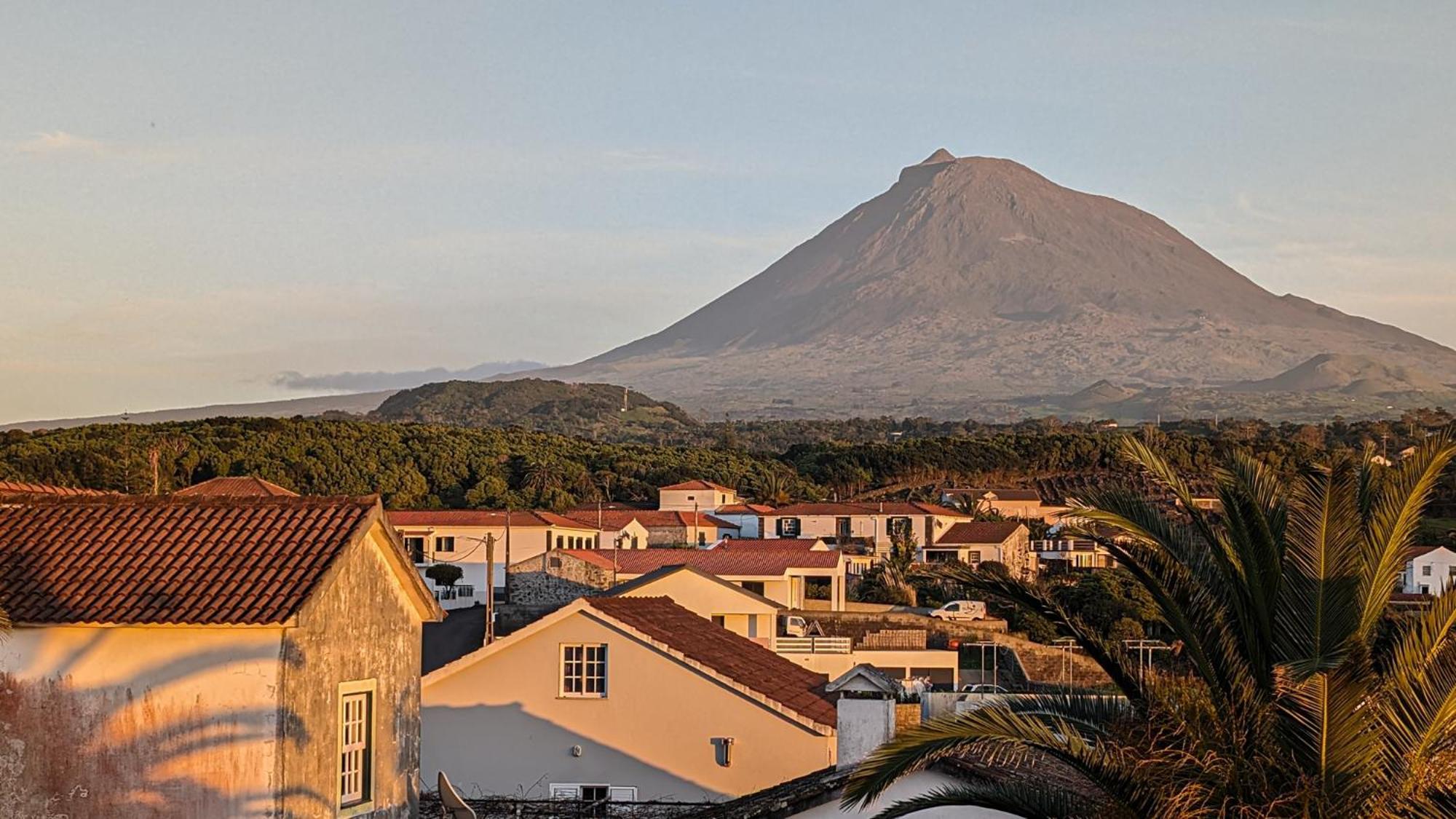 Loving Strangers Hostel Madalena  Exterior photo
