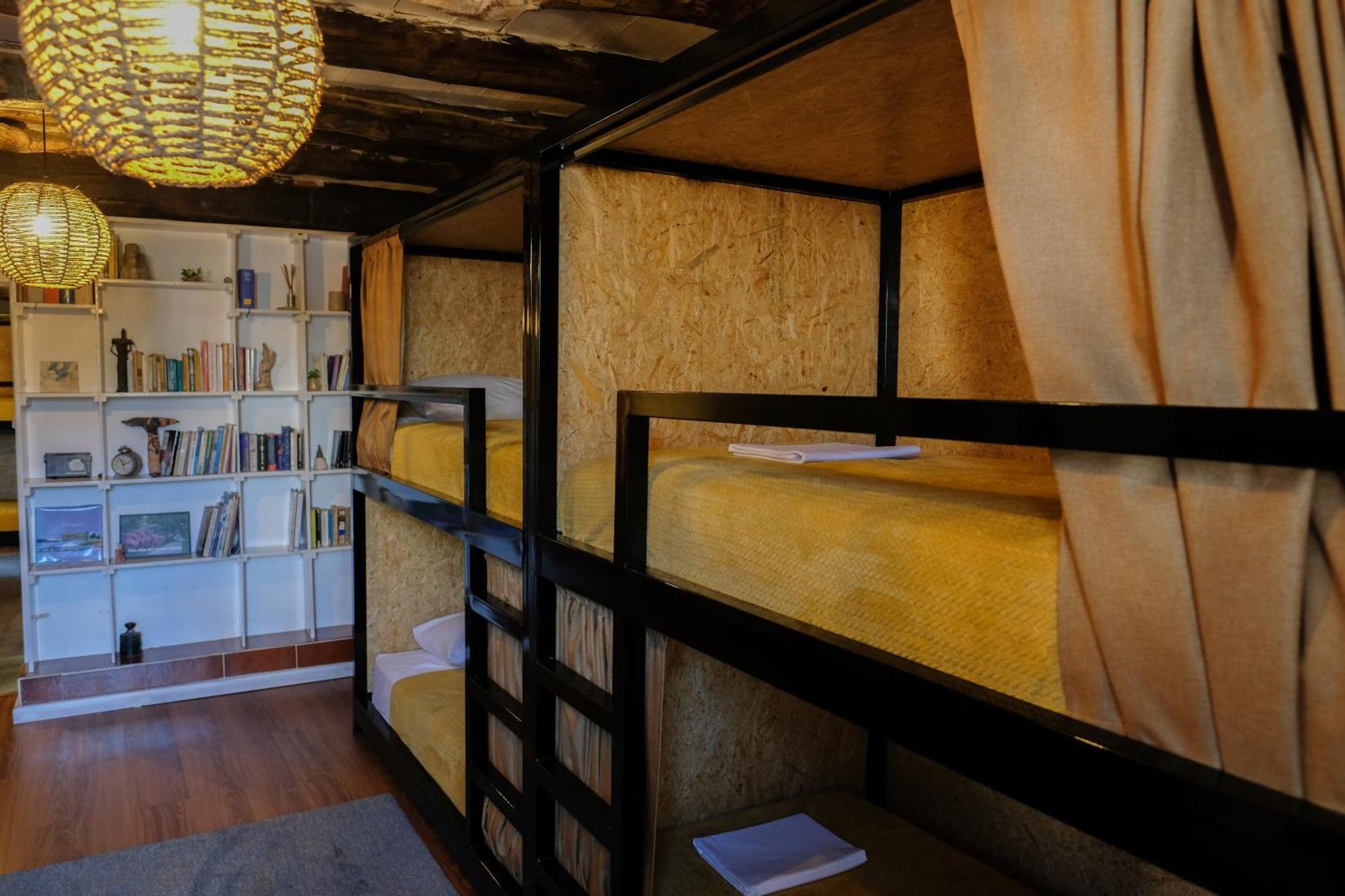 Loving Strangers Hostel Madalena  Exterior photo